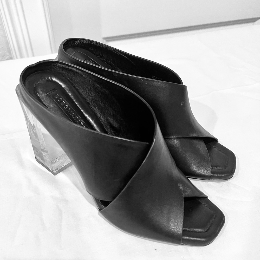 Women’s BCBGMAXAZRIA
Ilia Lucite Block Heel Dress Sandals size 8